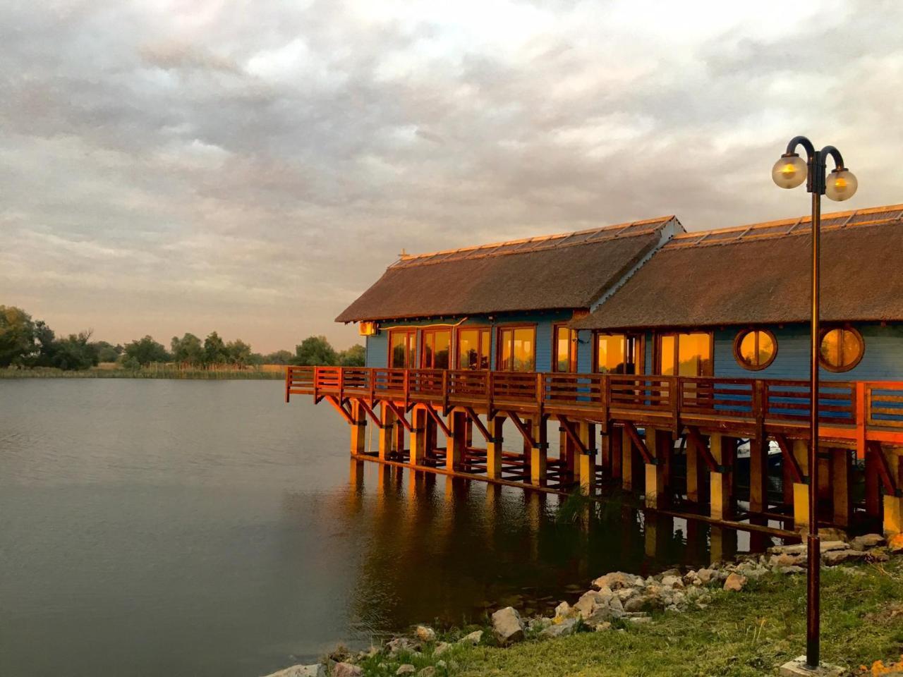 Pensiunea Obretin All Inclusive Mila Douăzeci şi Trei Exterior foto